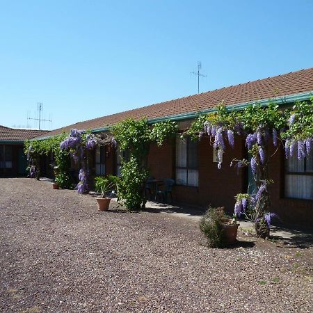 Birch Motel Tocumwal Exterior photo