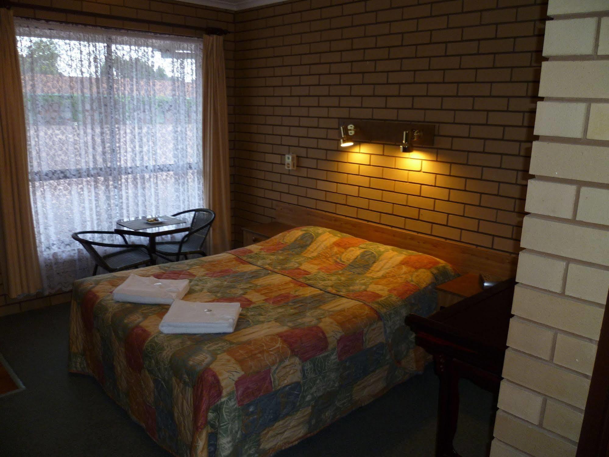 Birch Motel Tocumwal Previously Known As Kanimbla Motor Inn Exterior photo